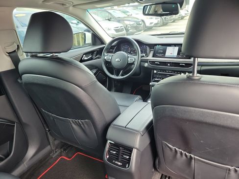 Certified 2020 Kia Cadenza Limited image 13