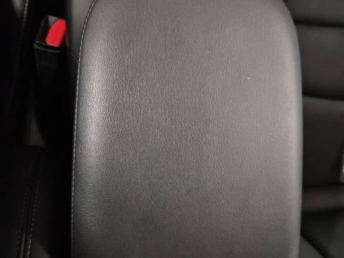 Certified 2025 Cadillac XT6 Premium Luxury image 35