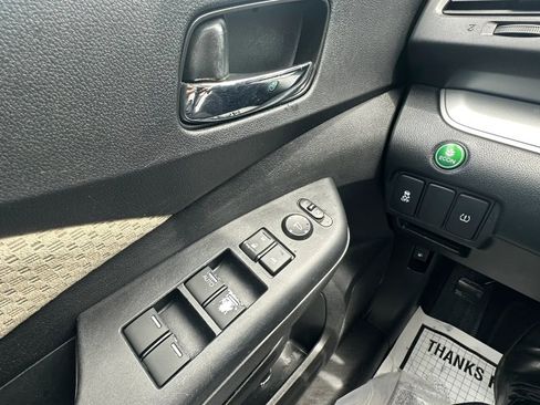 Used 2016 Honda CR-V EX image 11