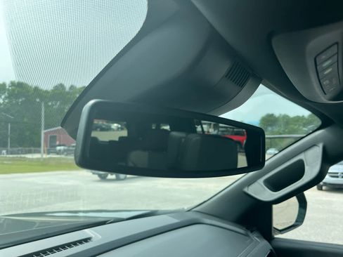 New 2026 Chevrolet Suburban Z71 image 23