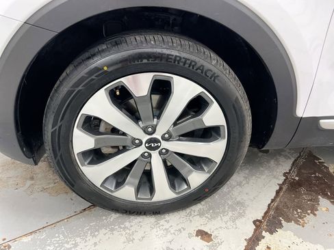 Used 2022 Kia Telluride S AWD/4WD image 28