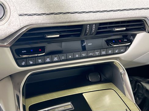 Used 2024 MAZDA CX-90 3.3 Turbo S w/ Premium Plus image 16