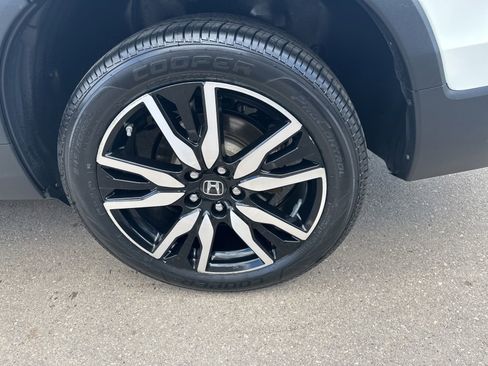 Used 2019 Honda Pilot Touring image 7