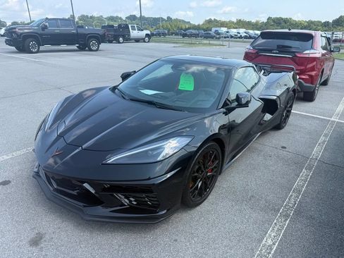 Used 2024 Chevrolet Corvette Stingray Premium Conv w/ Z51 Performance Package RWD image 2