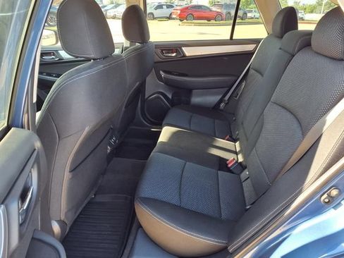 Used 2019 Subaru Outback 2.5i Premium AWD/4WD image 7