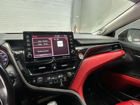 Used 2021 Toyota Camry XSE FWD image 19