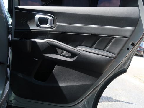 Used 2022 Kia Sorento SX image 46