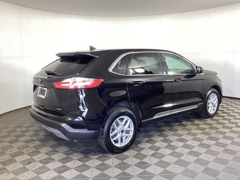 Certified 2023 Ford Edge SEL w/ Convenience Package AWD/4WD image 2