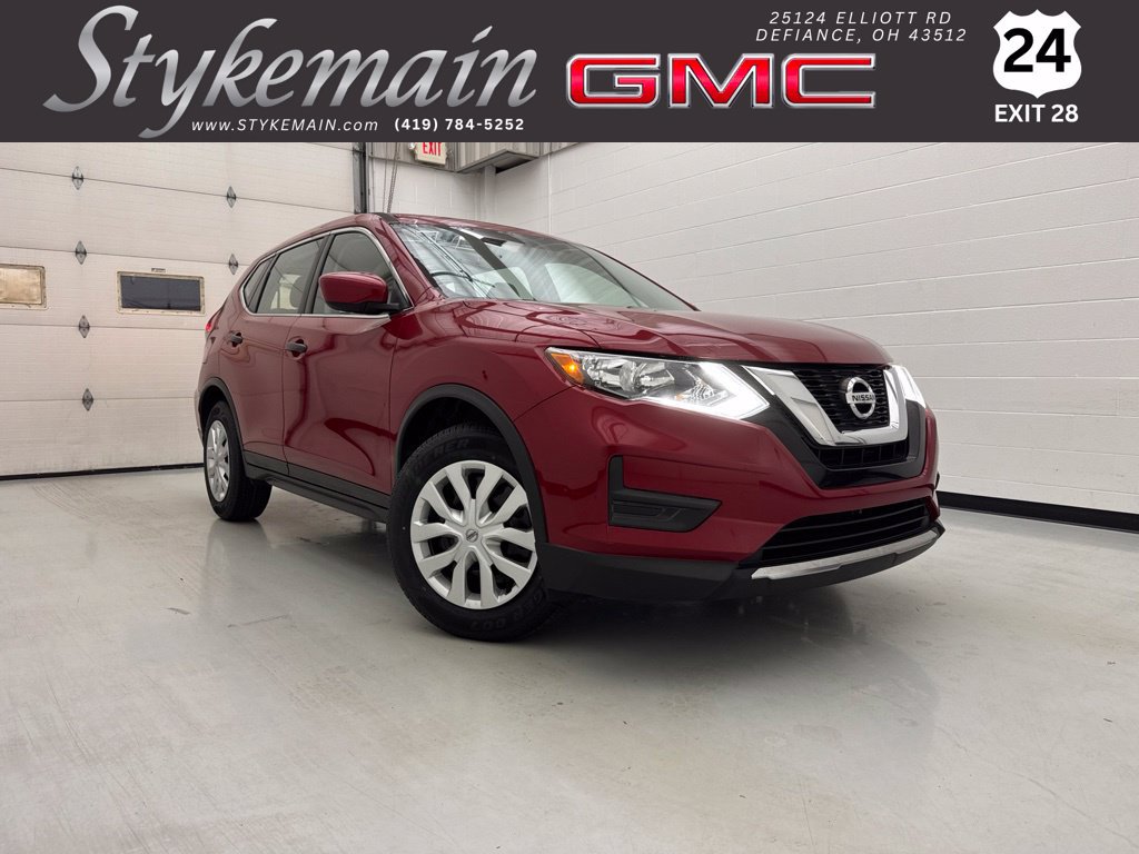 Used 2017 Nissan Rogue S FWD image 1