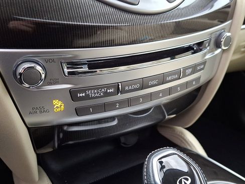 Used 2019 INFINITI QX60 Luxe w/ Essential Package image 17