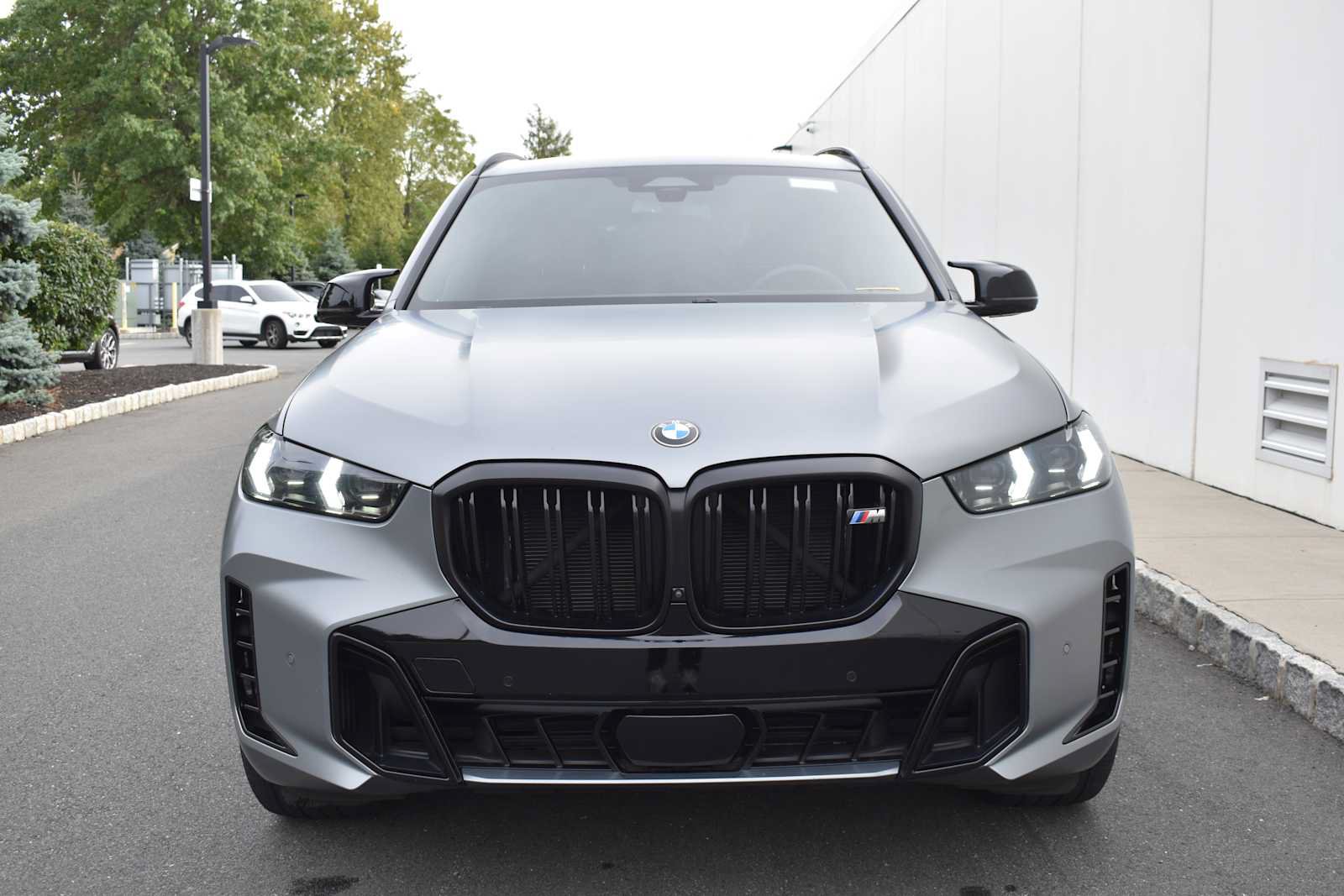 Used 2024 BMW X5 M60i w/ Executive Package AWD/4WD image 2