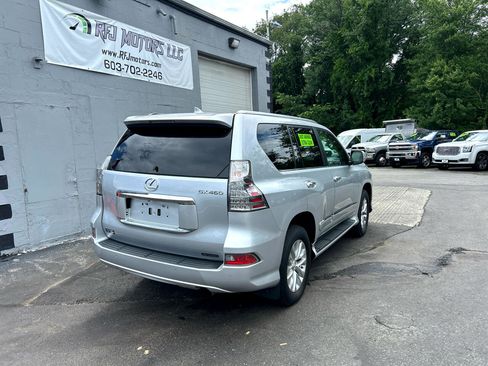 Used 2018 Lexus GX 460 Premium w/ Premium Package image 7