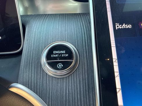 Certified 2024 Mercedes-Benz GLC 300 image 33