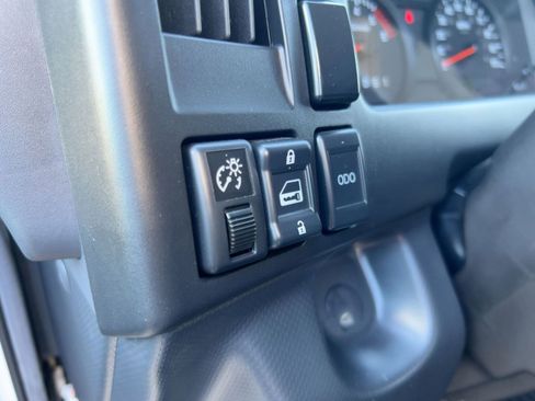 Used 2025 Chevrolet Low Cab Forward image 30