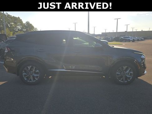 Used 2024 Kia Sportage SX image 3