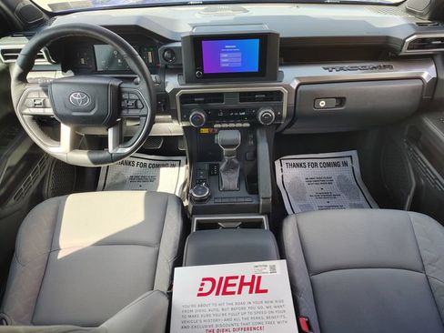 Certified 2024 Toyota Tacoma SR5 AWD/4WD image 23