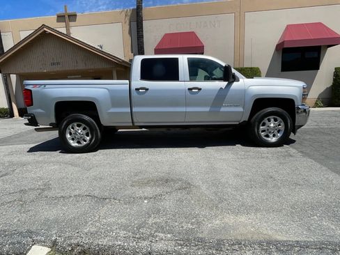 Used 2015 Chevrolet Silverado 2500 LT w/ Z71 Package, Off-Road image 4