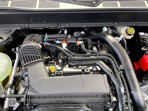 New 2025 Ford Maverick XLT w/ XLT Luxury Package image 18