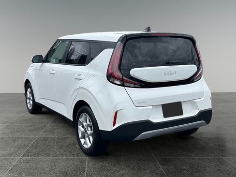 Used 2025 Kia Soul S FWD image 5
