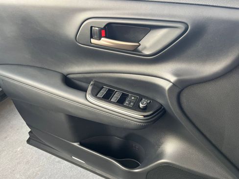 Used 2025 Toyota Crown XLE image 20