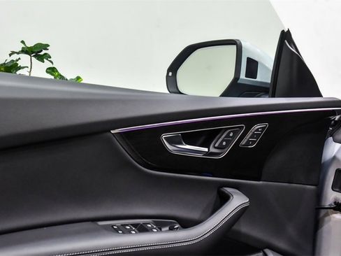 New 2025 Audi Q8 Premium Plus image 16