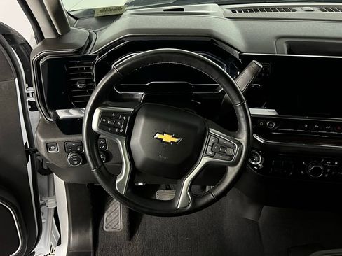 Used 2024 Chevrolet Silverado 3500 LT image 15