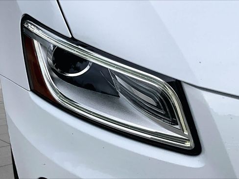 Used 2017 Audi Q5 2.0T Premium Plus w/ Technology Package AWD/4WD image 28
