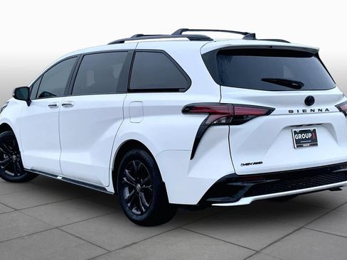 Used 2025 Toyota Sienna XSE w/ XSE Premium Package AWD/4WD image 12