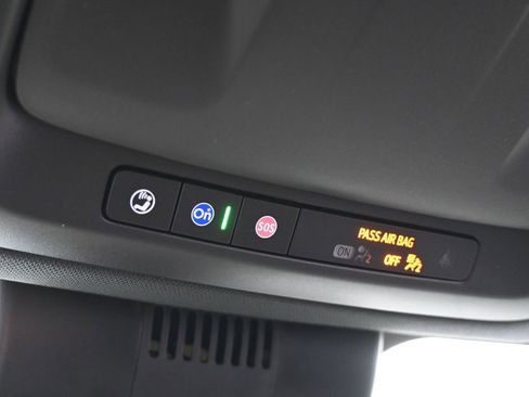 Used 2025 Chevrolet Suburban LT image 22