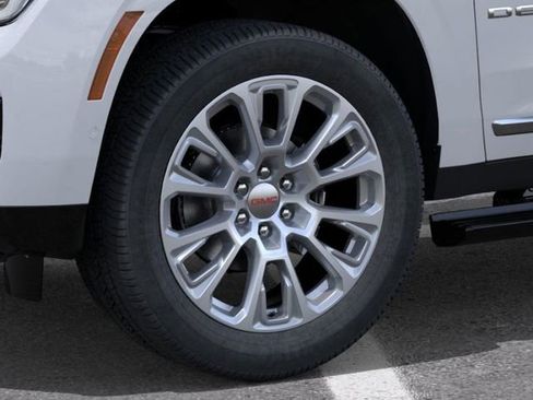 New 2026 GMC Yukon XL Denali image 9