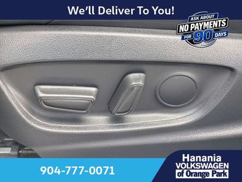 Used 2024 Toyota Corolla XSE FWD image 21