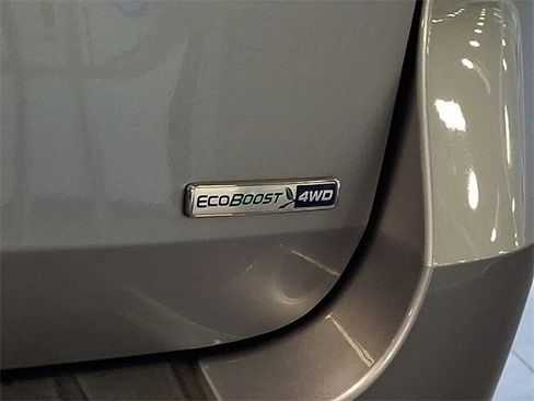 Used 2020 Ford Explorer XLT w/ Equipment Group 202A image 30