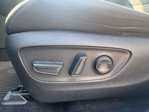 Used 2021 Toyota RAV4 XLE FWD image 19