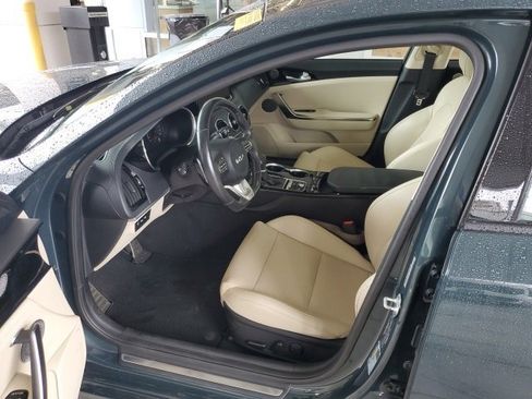 Used 2022 Kia Stinger GT-Line w/ Sun & Sound Package image 11