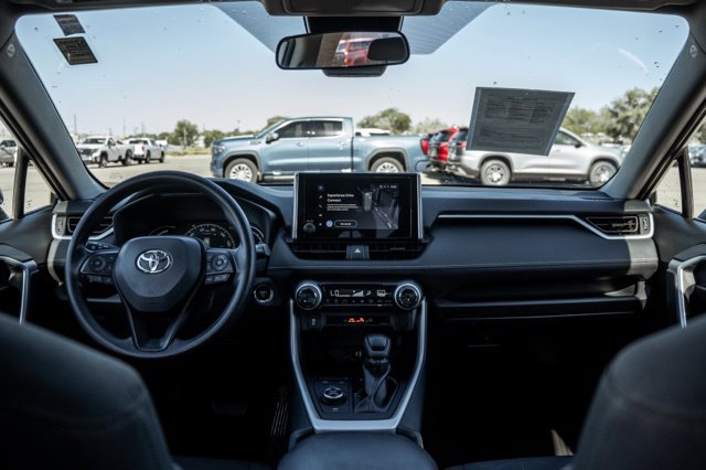 Used 2025 Toyota RAV4 XLE AWD/4WD image 14