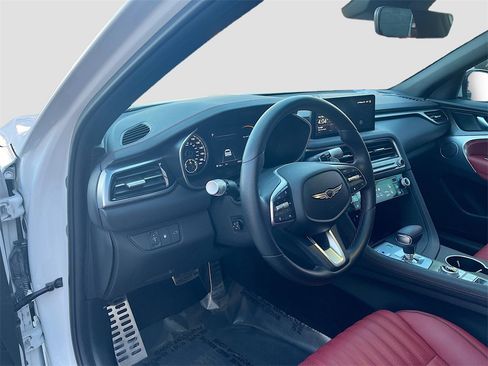 Used 2024 Genesis G70 3.3T Advanced image 9