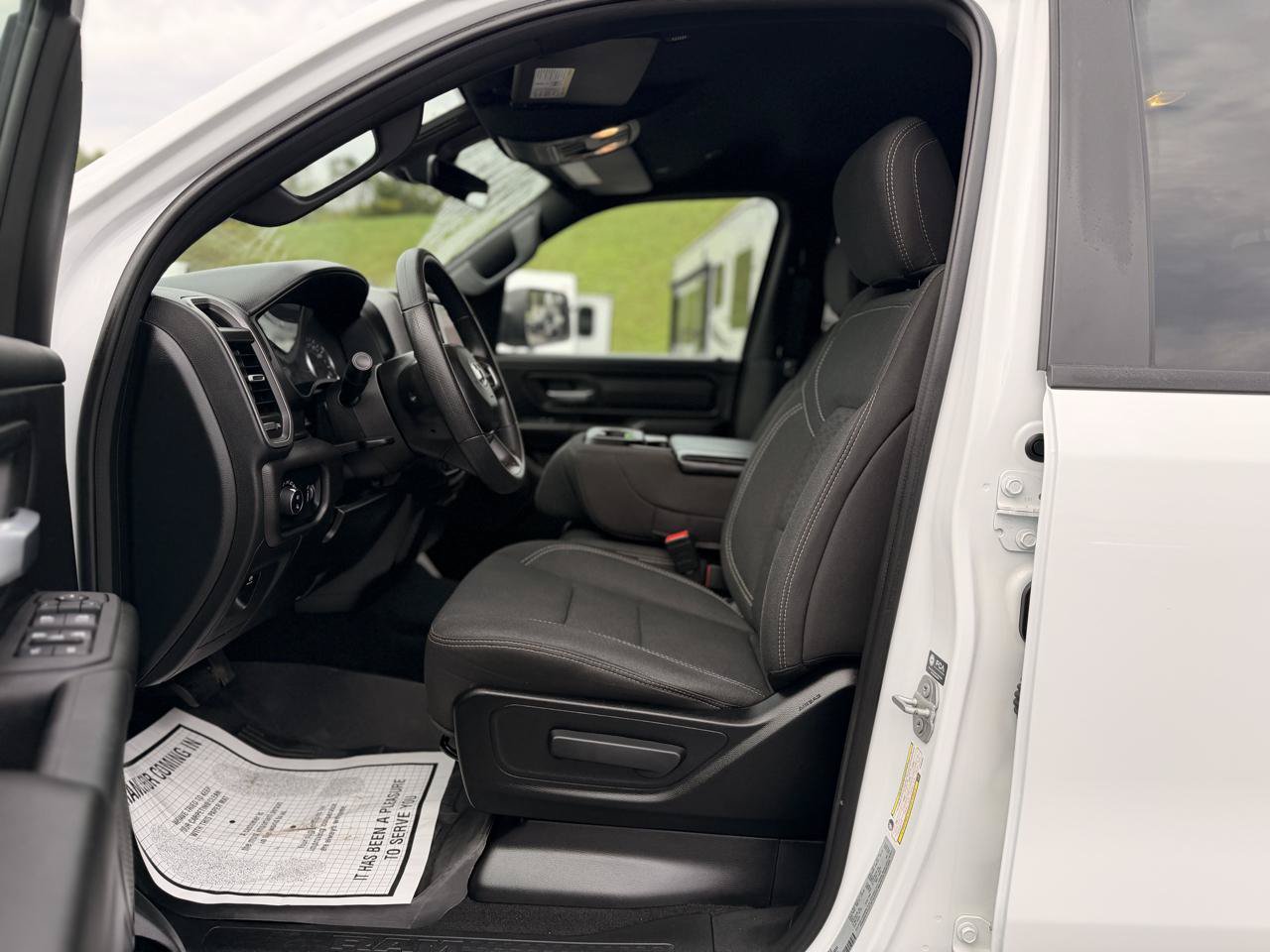 Used 2025 RAM 1500 Warlock AWD/4WD image 10