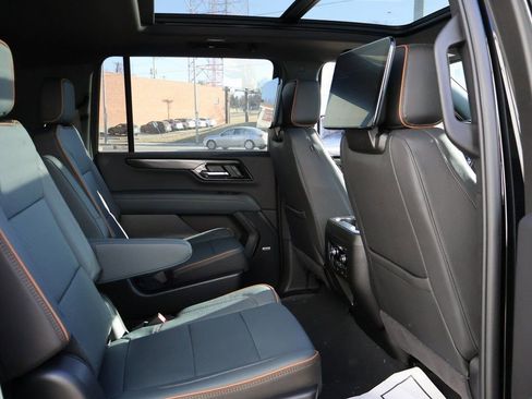 New 2026 GMC Yukon XL AT4 w/ AT4 Premium Plus Package AWD/4WD image 11