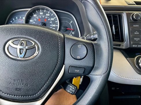 Used 2013 Toyota RAV4 XLE FWD image 11