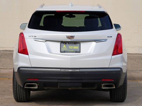 Used 2017 Cadillac XT5 FWD image 44