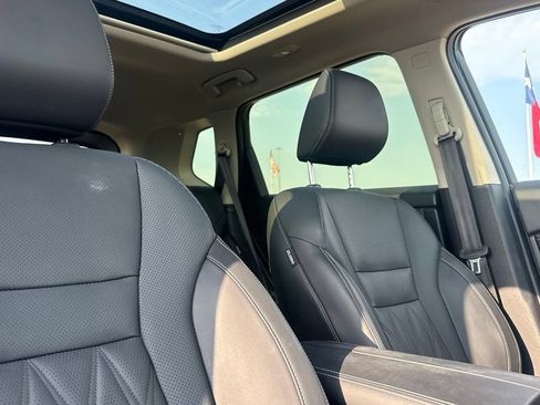 Used 2024 Nissan Rogue Platinum FWD image 30