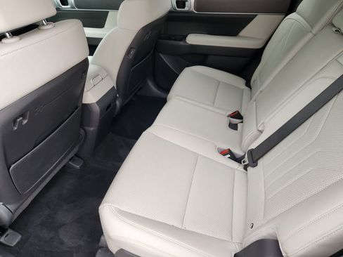 Certified 2025 Hyundai Santa Fe SEL image 28