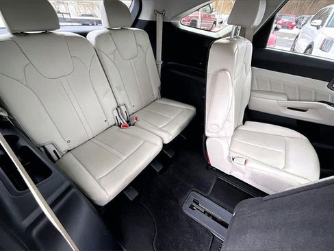 Certified 2022 Kia Sorento SX w/ Panoramic Sunroof Package image 26