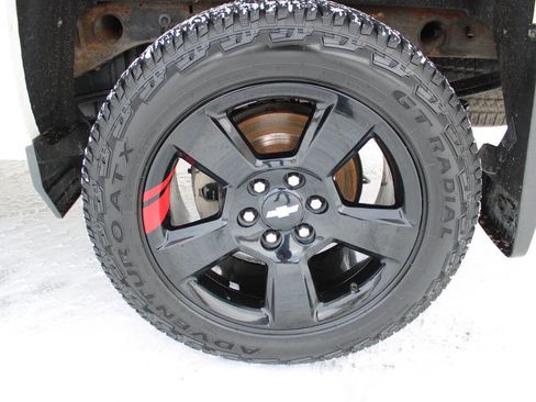 Used 2017 Chevrolet Silverado 1500 LT w/ Redline Edition image 17