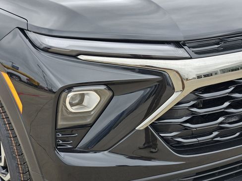 New 2026 Chevrolet TrailBlazer RS w/ Driver Confidence Package FWD image 10