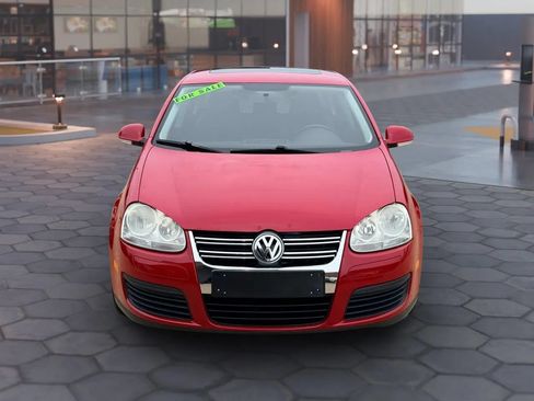 Used 2010 Volkswagen Jetta Wolfsburg Edition FWD image 2