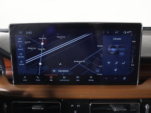 Used 2021 Lincoln Nautilus Reserve w/ Monochromatic Package image 45