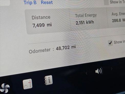 Used 2023 Tesla Model Y Long Range image 11