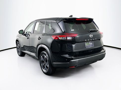 Used 2025 Nissan Rogue SV FWD image 5