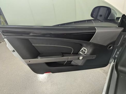 Used 2015 Aston Martin DB9 Coupe RWD image 10